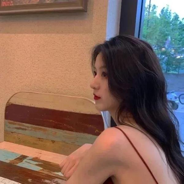 星辰璀璨不及卿